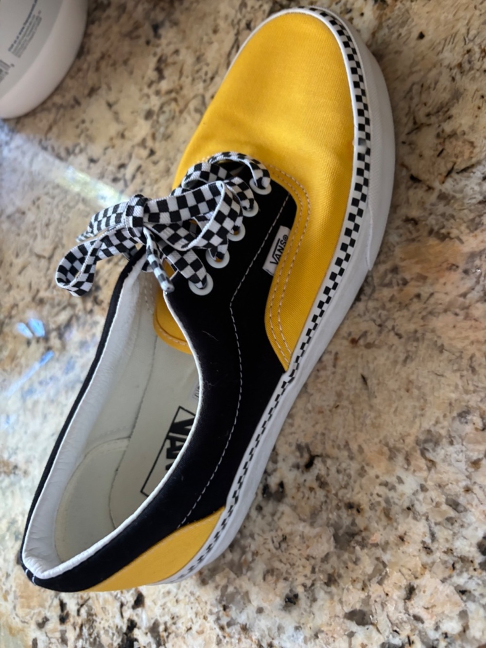Vans - Picture 2 of 4